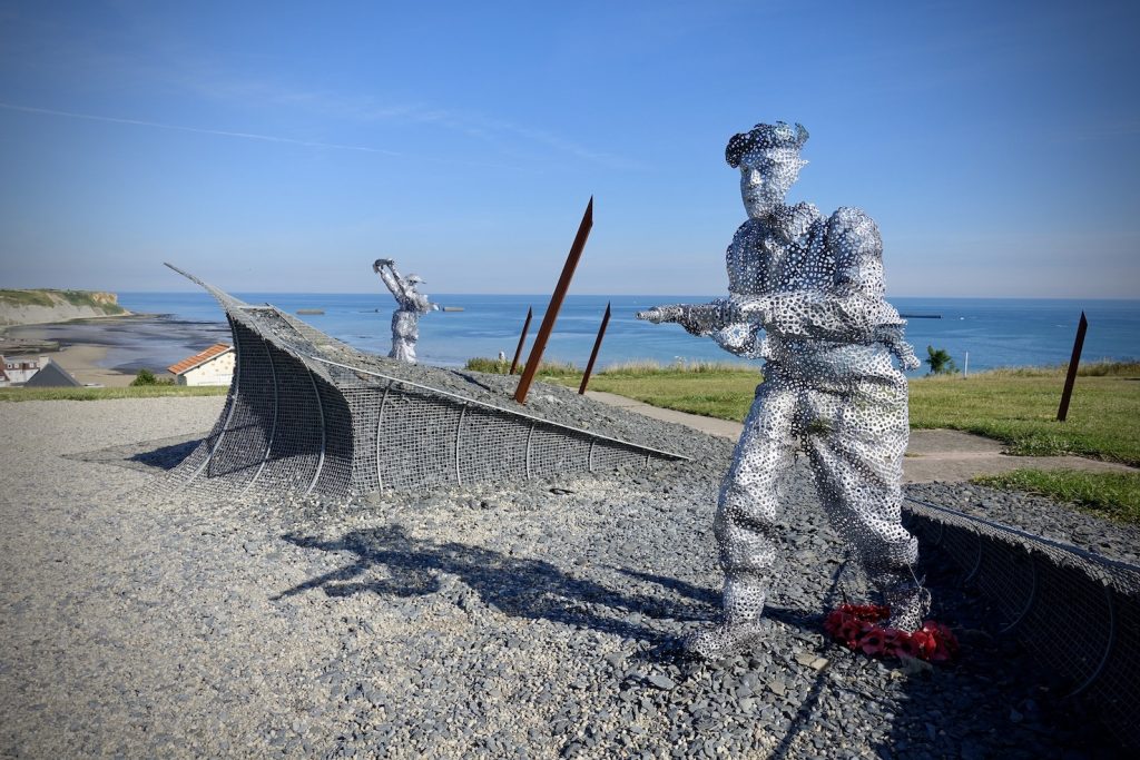 Uno dei tanti monumenti in ricordo del D Day
