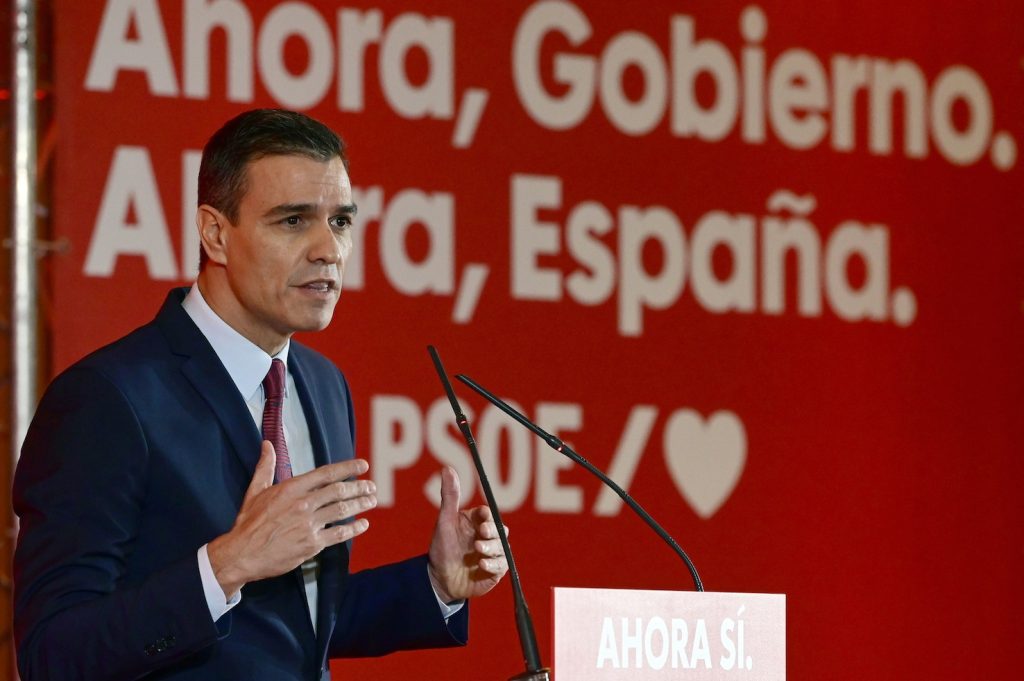 Le generali di domenica saranno il banco di prova per il premier Pedro Sànchez (AFP)