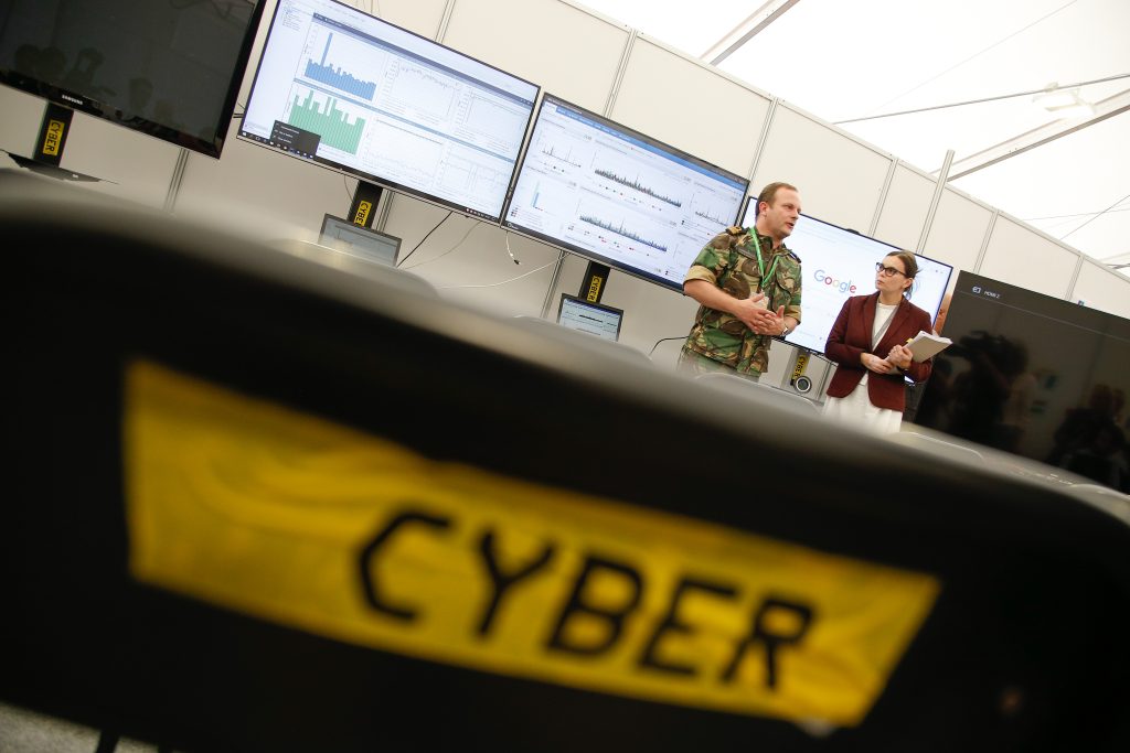 La rete elettrica russa sarebbe ora attaccabile da parte degli Usa, secondo il «New York Times» (AFP)