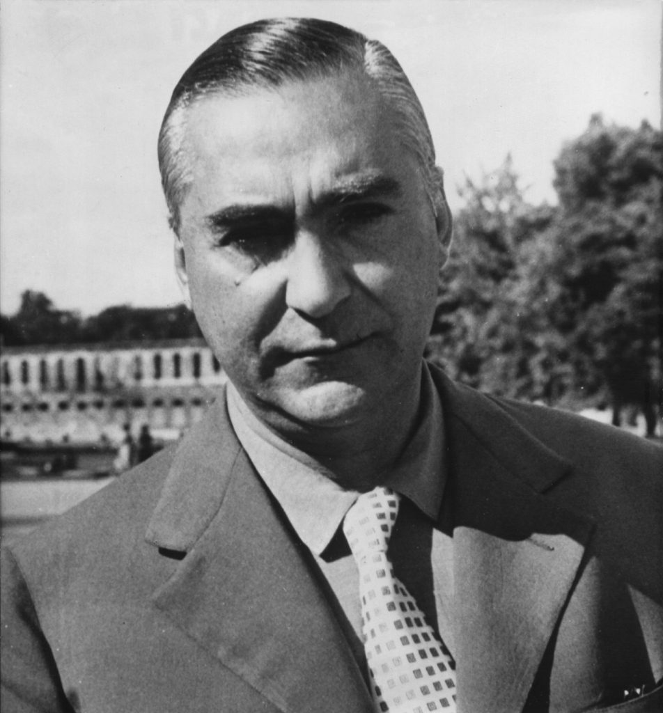 Molte luci e molte ombre su Curzio Malaparte, qui negli Anni 50. (Keystone)