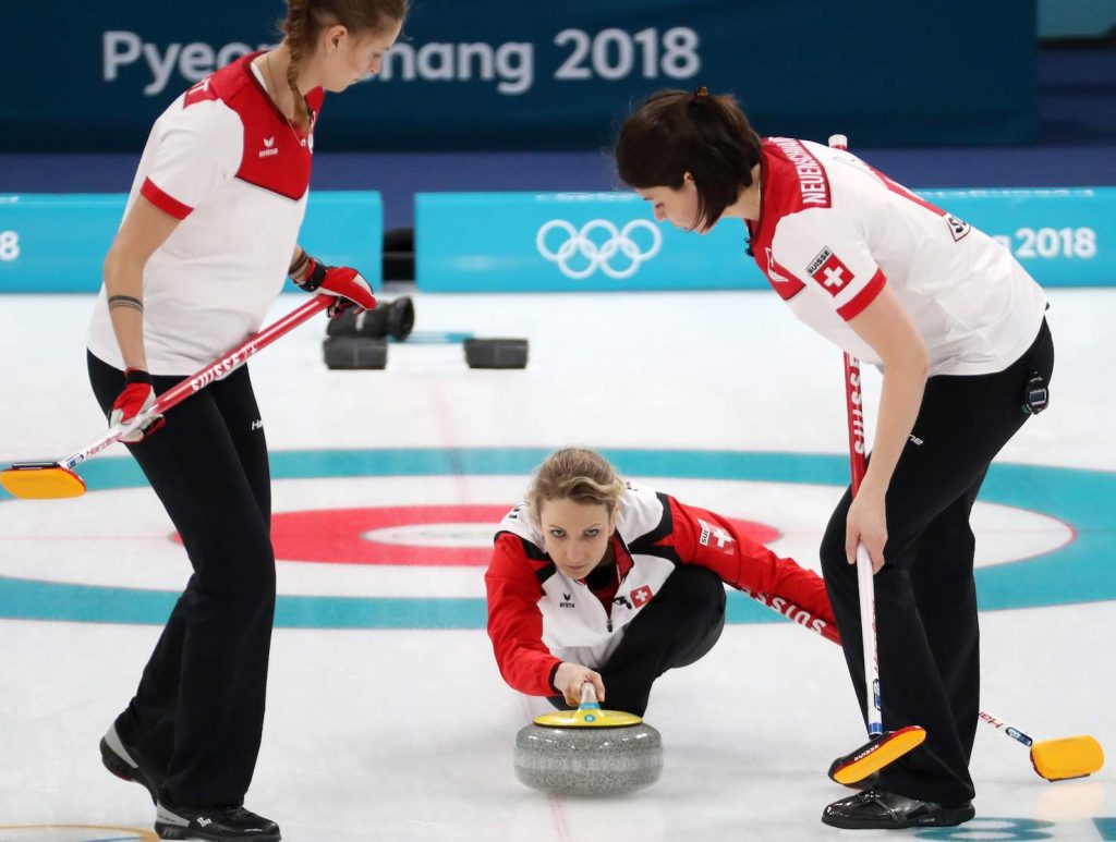 La skip della squadra femminile svizzera di curling, Silvana Tirinzoni, e il suo team (Keystone)