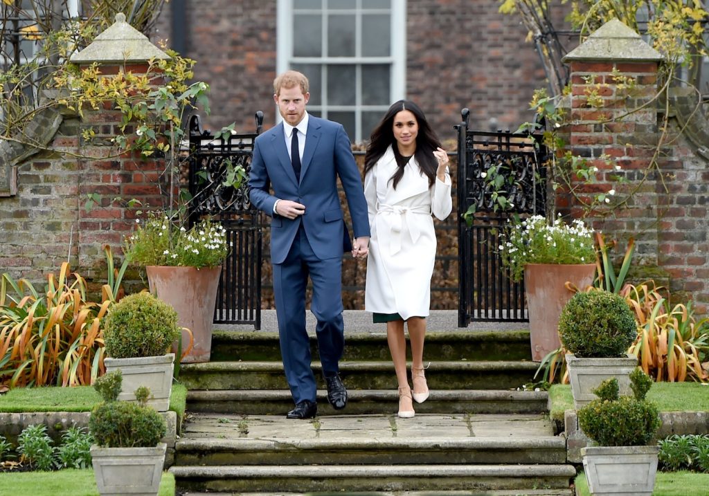 I promessi sposi Harry e Meghan in posa per i fotografi a Kensington Palace (Keystone)