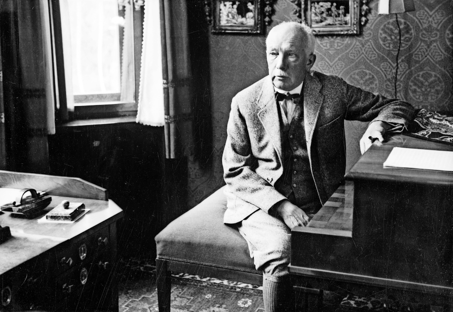 Richard Strauss nel suo studio in un’immagine non datata (Keystone)
