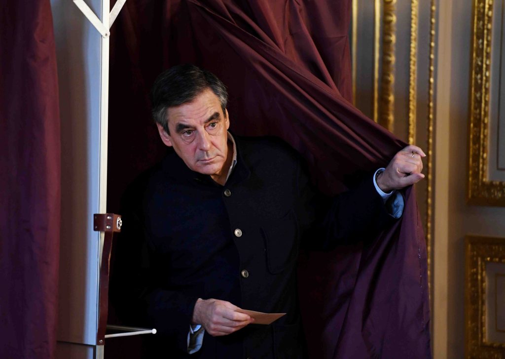 François Fillon è stato primo ministro per cinque anni durante la presidenza Sarkozy (AFP)