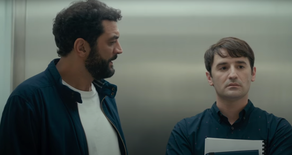 Nicolas Maury (a d.) in <i>Dix pour cent</i>. (YouTube)