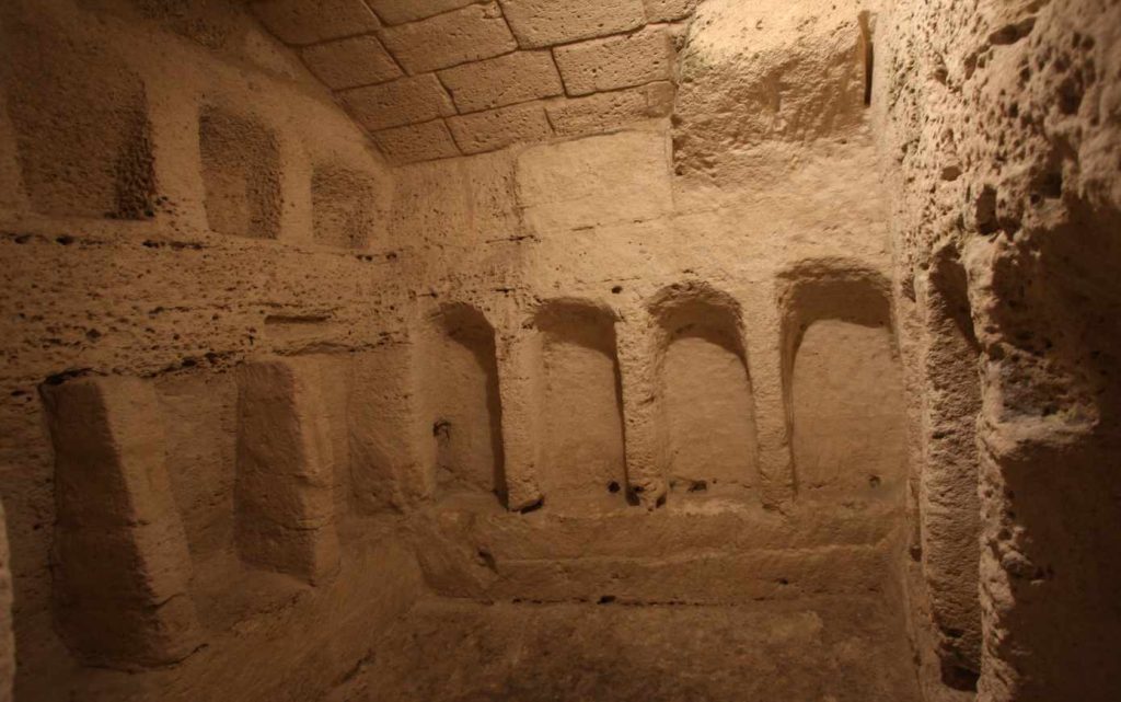 Catacombe nella cripta in San Pietro Barisano (Tommaso Stiano)