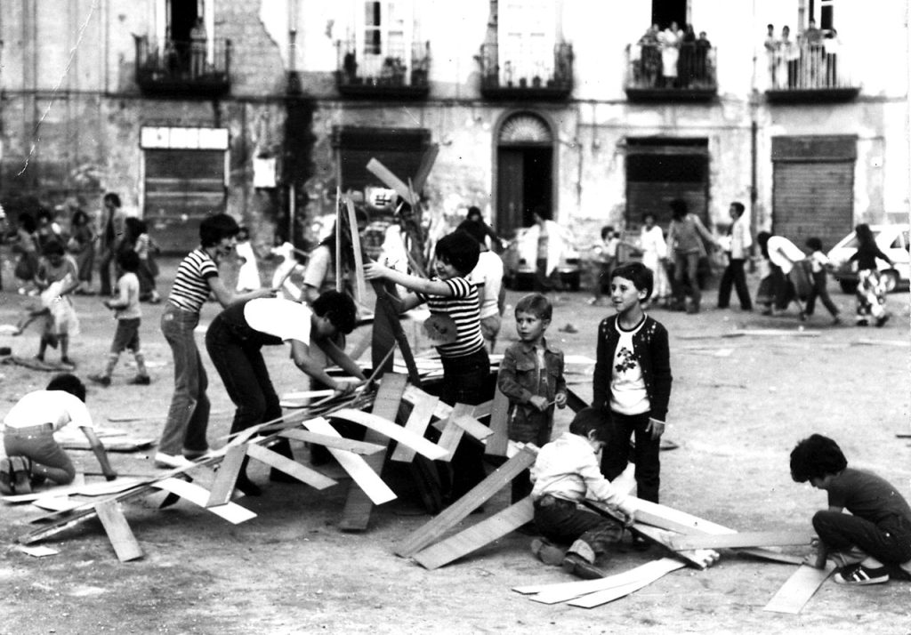 Riccardo Dalisi, animazione rione traiano di Napoli 1971-75