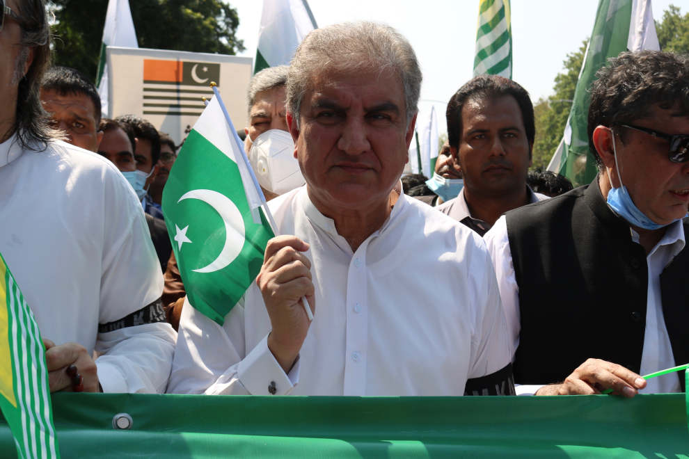 Il ministro degli esteri pakistano Shah Mehmood Qureshi (AFP)