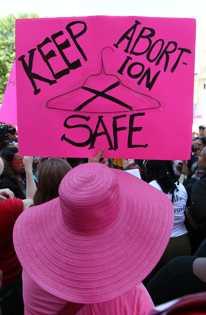 La ribellione delle donne comuni che ha fatto smuovere star come Lady Gaga (AFP)