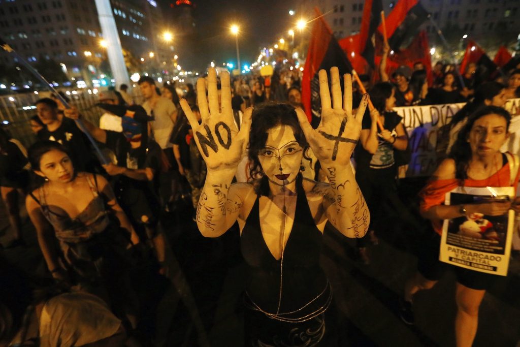 L’8 marzo il movimento NiUnaMenos organizza uno sciopero globale contro tutte le forme di violenza (Keystone)