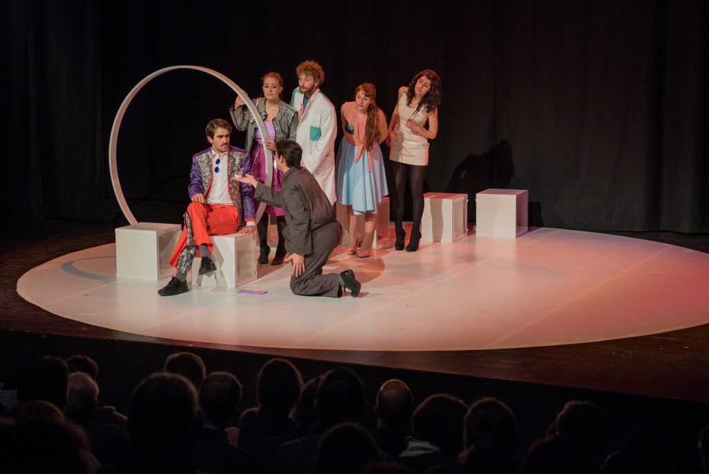 La fabbrica della felicità è tratto da un romanzo di A. Huxley (D. Banfi)