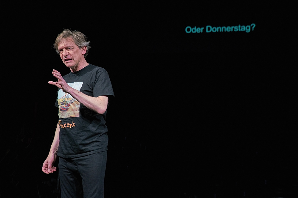 Adrian Furrer è un intenso Geiser (Ingo Hoehn, www.luzernertheater.ch)