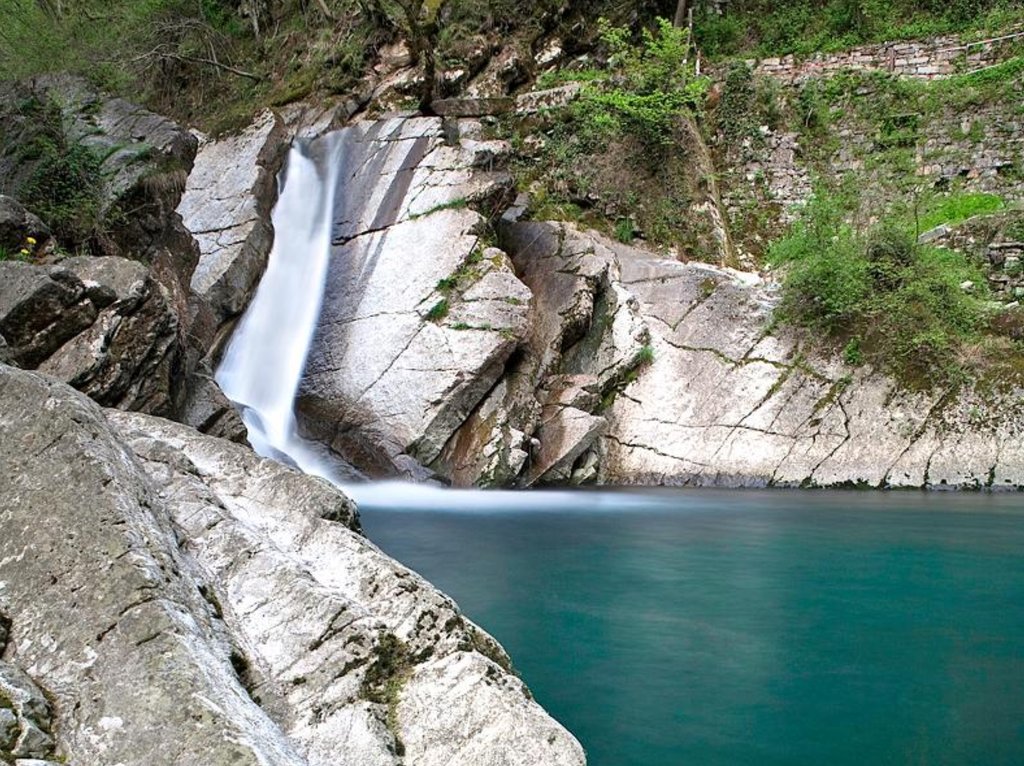Durante il percorso Alberto Nessi leggerà alcuni testi appositamente composti