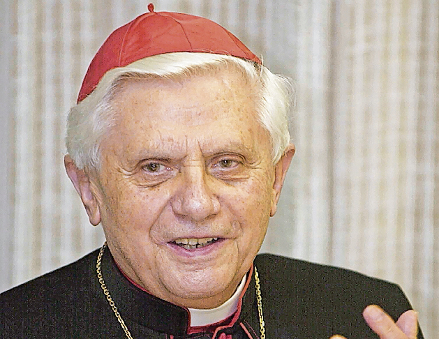 Ratzinger cardinale a Lugano nel 2002 (Keystone)