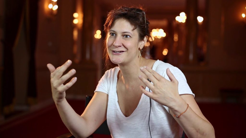 La regista Anja Kofmel è nata a Lugano (youtube)