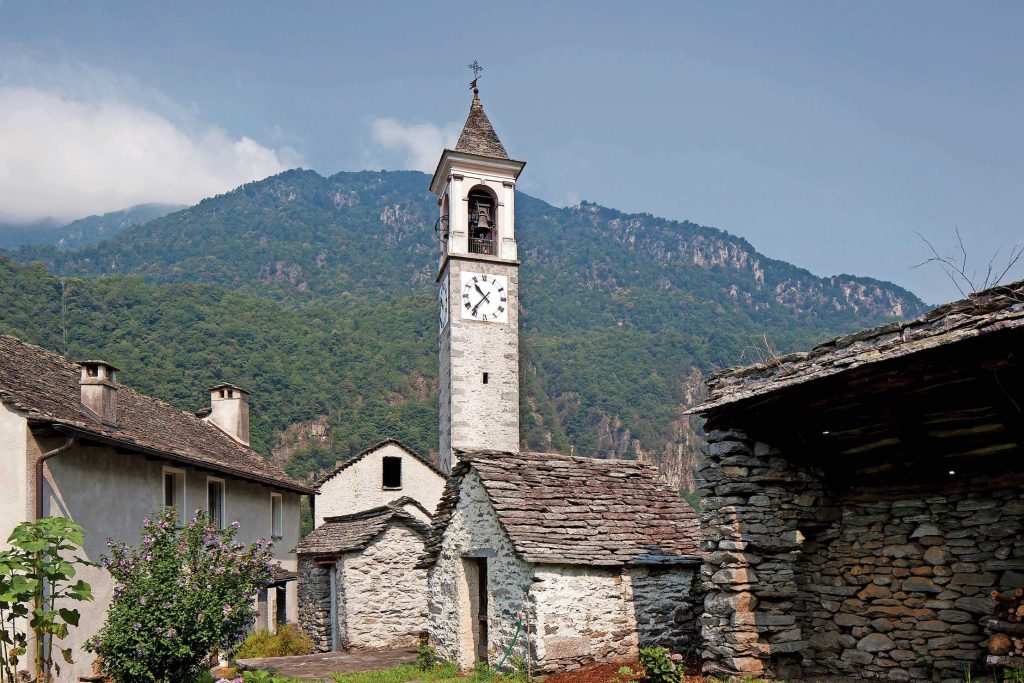 La Chiesa dei Santi Luca e Abbondio ad Avegno, comune premiato nel 1982 (Patrimonio svizzero/ Tobias Dimmler)