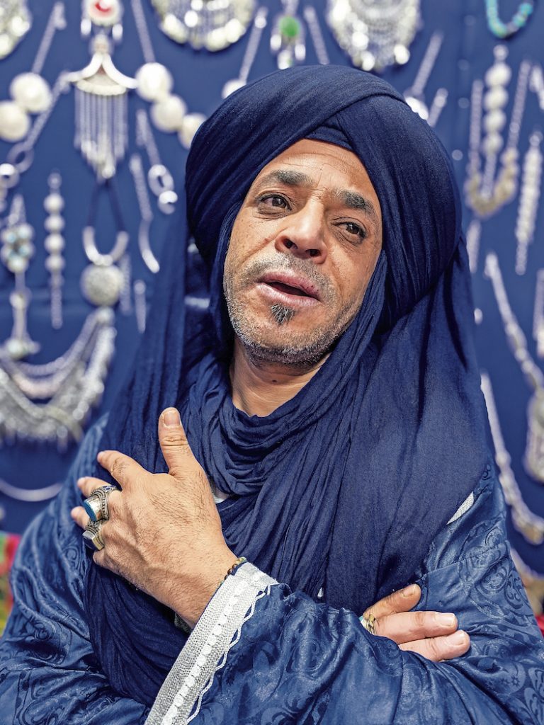 Ritratto di Jamal nel suo negozio