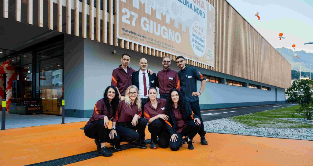 In piedi, da sin. V. Moggio, A. Galizia (gerente), R. Guerra, R. Caiazzo; in basso, Y. Tokmak, B. Rivolta, D. Vidovic (vice ger.), G. Guerra