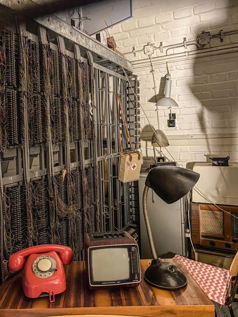 Bunker 10-Z, sala delle telecomunicazioni