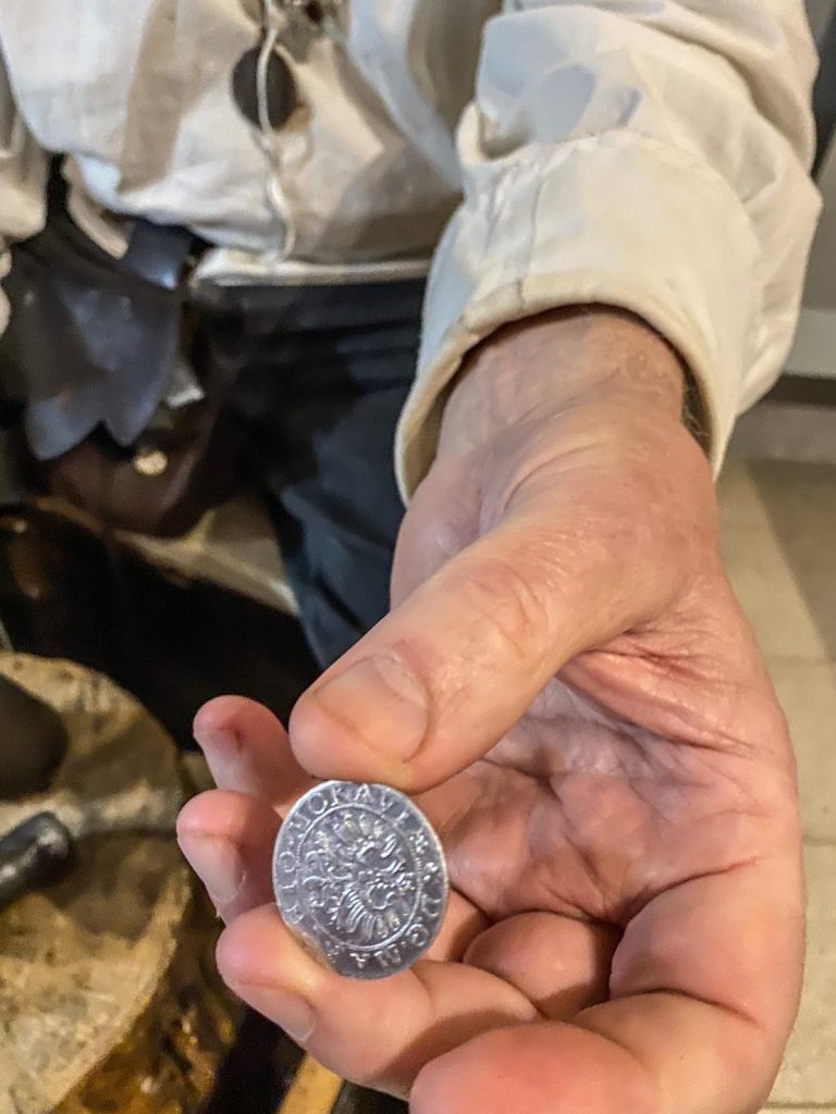 Cantina del maestro di zecca; dimostrazione