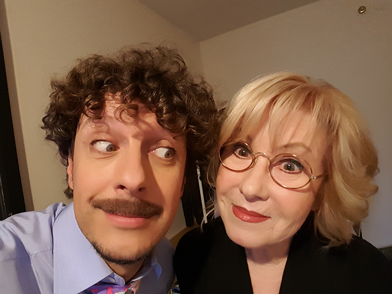 Flavio Sala e Leonia Rezzonico nel backstage (compagniaflavio.ch)