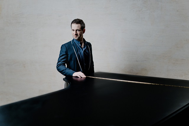 Il pianista francese Bertrand Chamayou (Marco Borggreve)