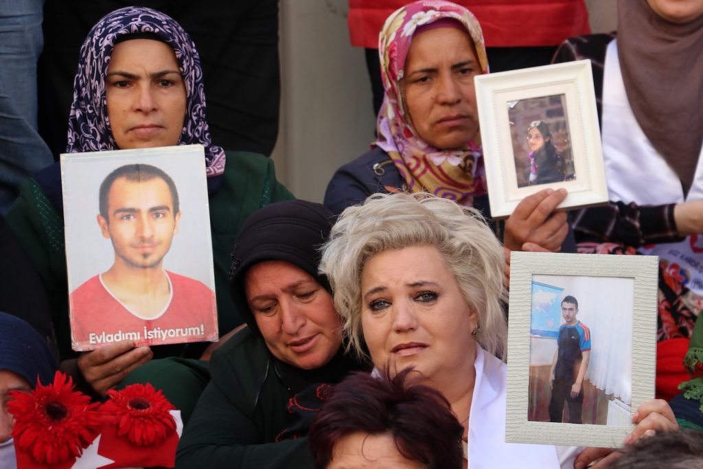 Le madri di Srebrenica hanno condannato la decisione del Nobel ad Handke (AFP)