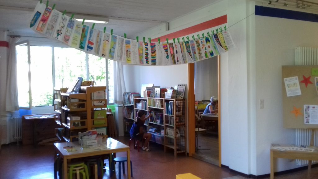 L'interno della biblioteca di Pregassona nata nel 1982 su iniziativa di sei mamme