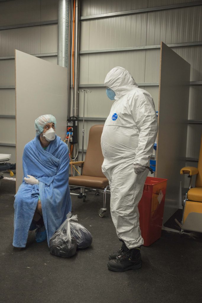 In angosciante attesa dell'esame con il tampone (Didier Ruef)