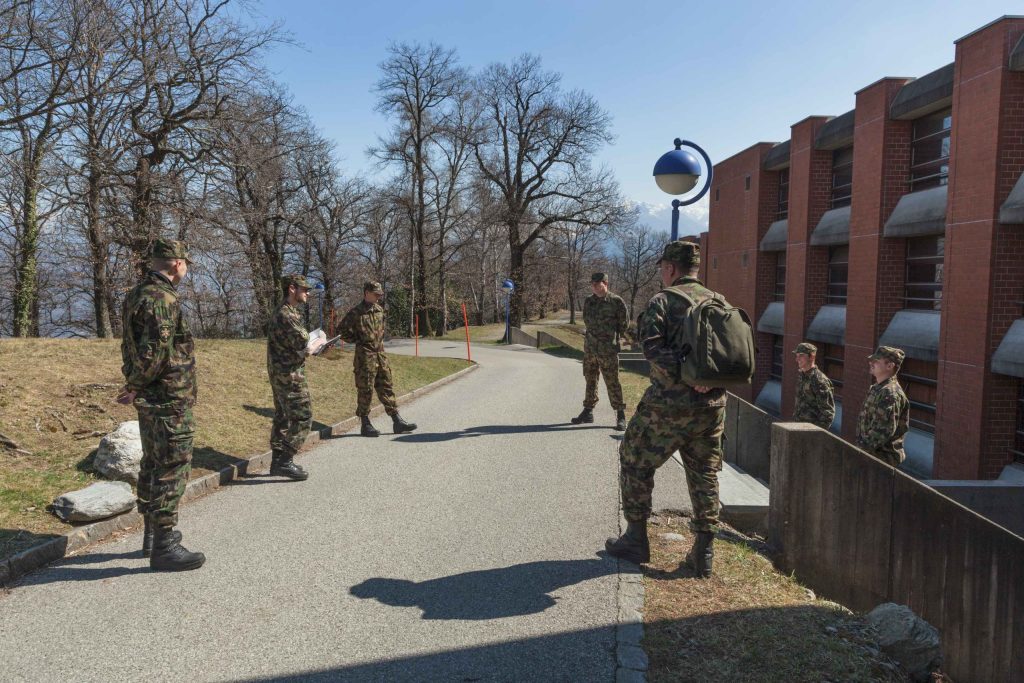 Tutti si attengono alle misure di distanza sociale (Didier Ruef)