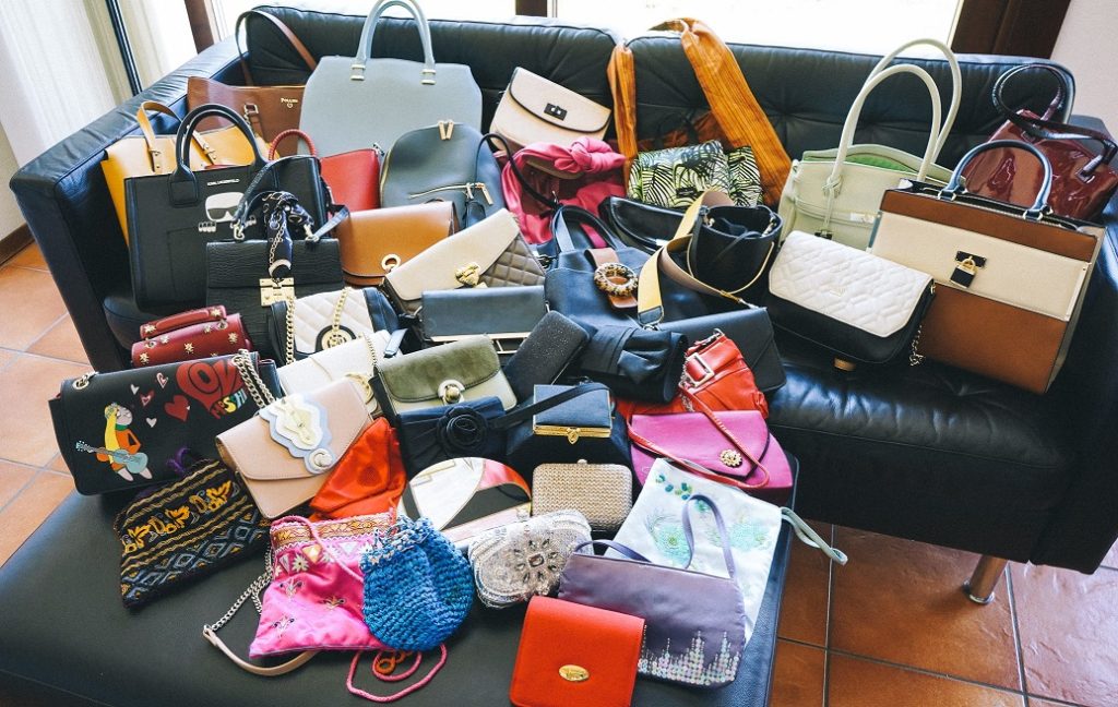 Alcune delle borsette della collezione di Agata (Vincenzo Cammarata)