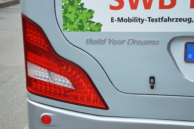 Nel 2021 la Byd è arrivata a vendere in Cina 730mila vetture di cui circa 600mila elettriche o ibride; oggi festeggia i 5 milioni di esemplari prodotti. (Spielvogel)