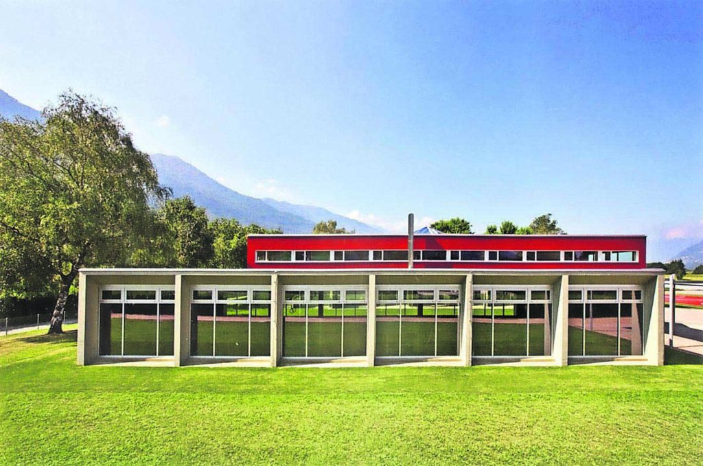 L’edificio scolastico di Camorino ristrutturato e ampliato dall’architetto Pietro Boschetti (Filippo Simonetti)
