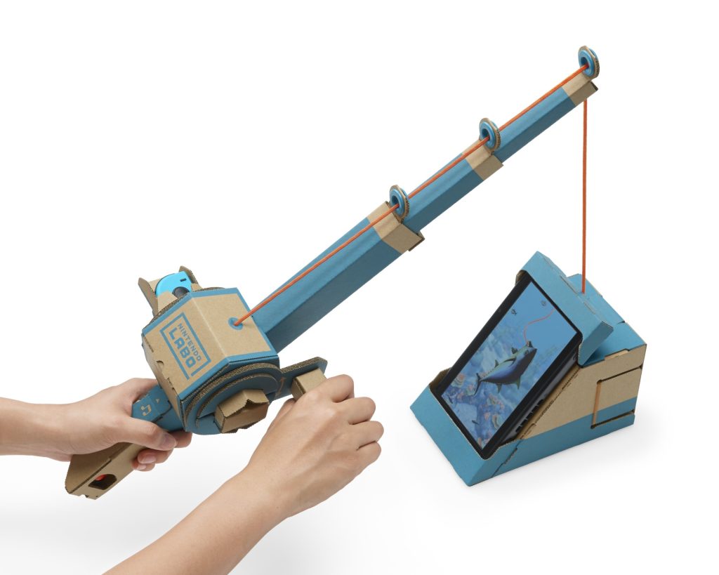 Due i kit di lancio prodotti da Nintendo: Variety Kit e Robo Kit
