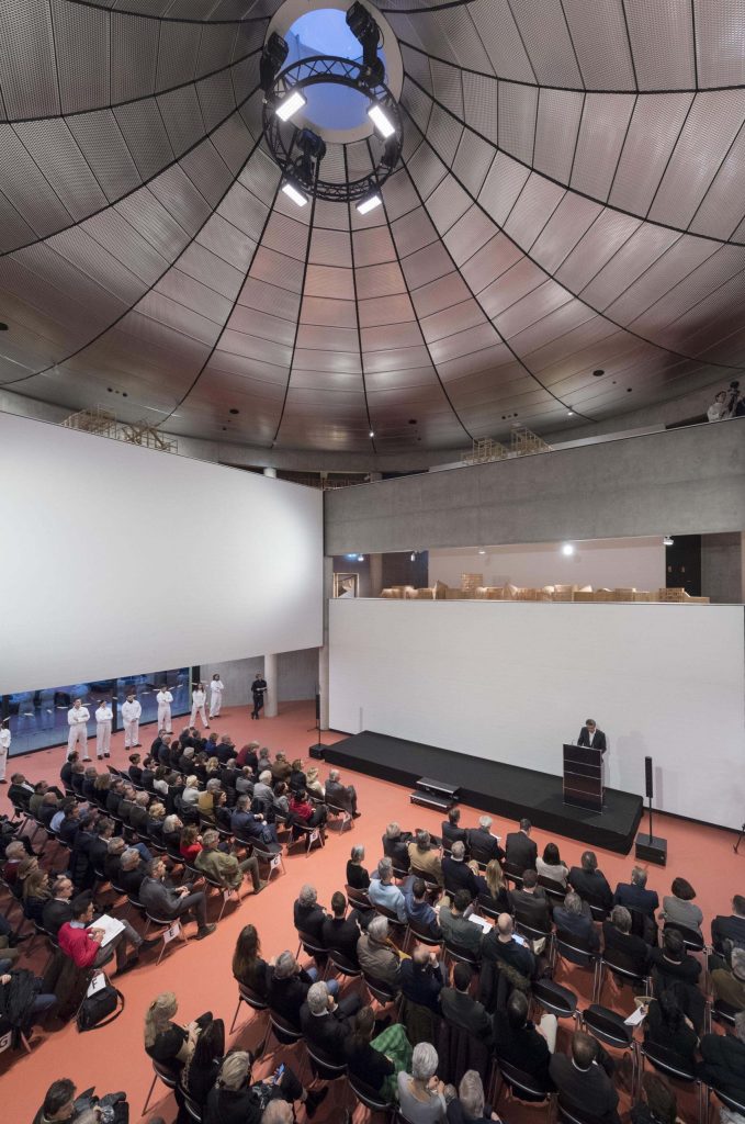 Il grande spazio interno del Teatro di Mendrisio (CdT)