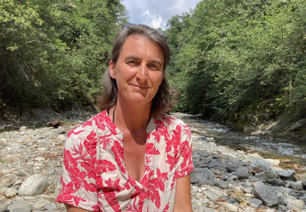 Cindy Broggini ha vissuto molti anni a Istanbul dove insegnava italiano all’università