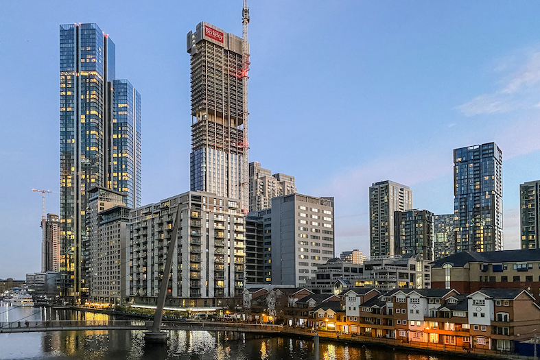 I grattacieli di Canary Wharf visti da South Quay