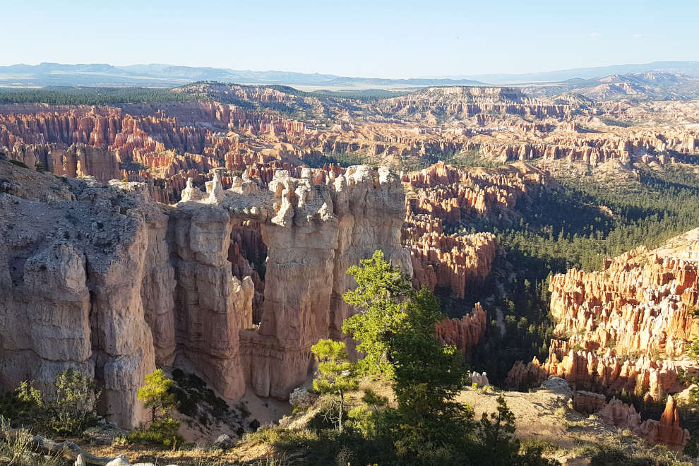 In alcuni punti le formazioni rocciose presentano delle «finestre» (S. Della Valle)