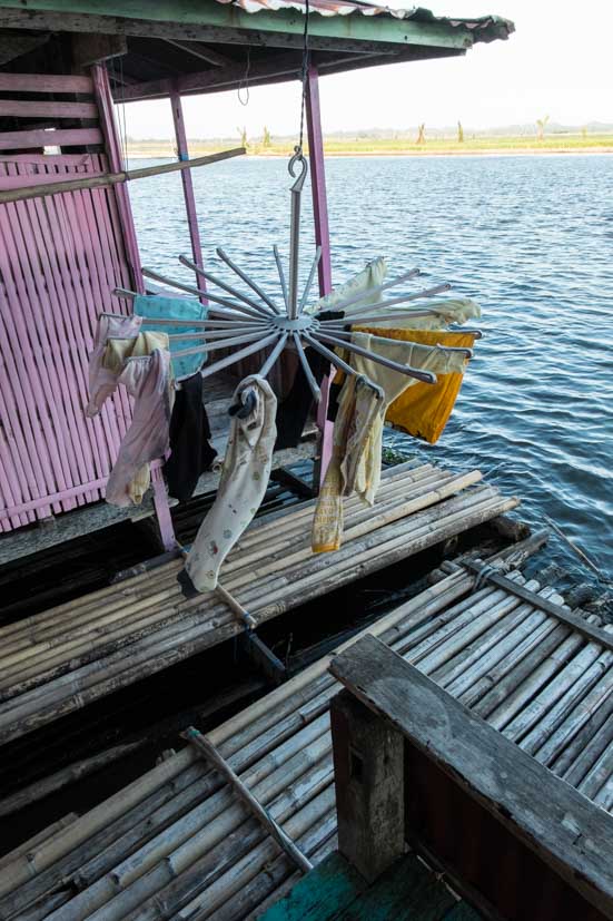 Ingresso di una casa galleggiante