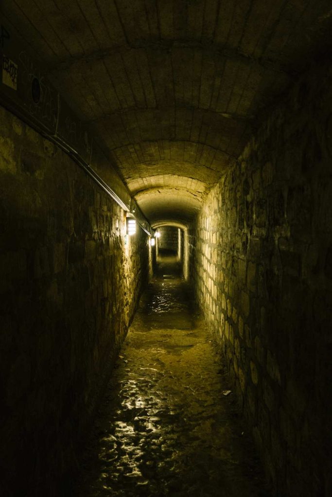 Tunnel di ingresso alle catacombe