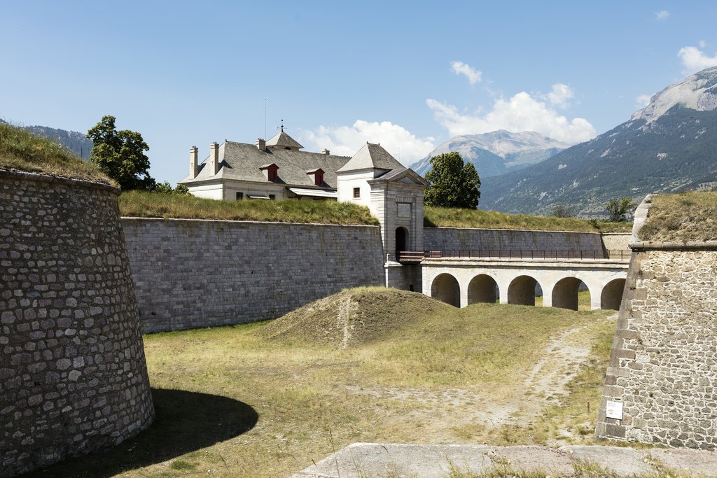 Il ponte di accesso al villaggio (D. Scarano)