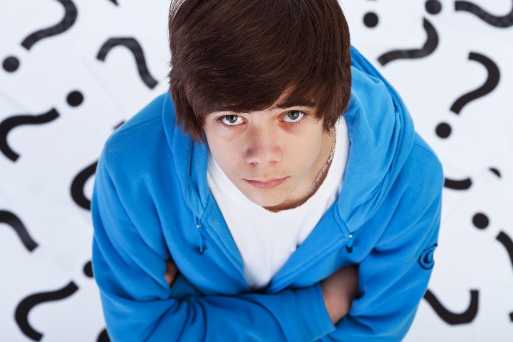 Tra le cause che portano i giovani a non studiare e non lavorare vi è un disorientamento rispetto alle ipotesi future (Shutterstock)