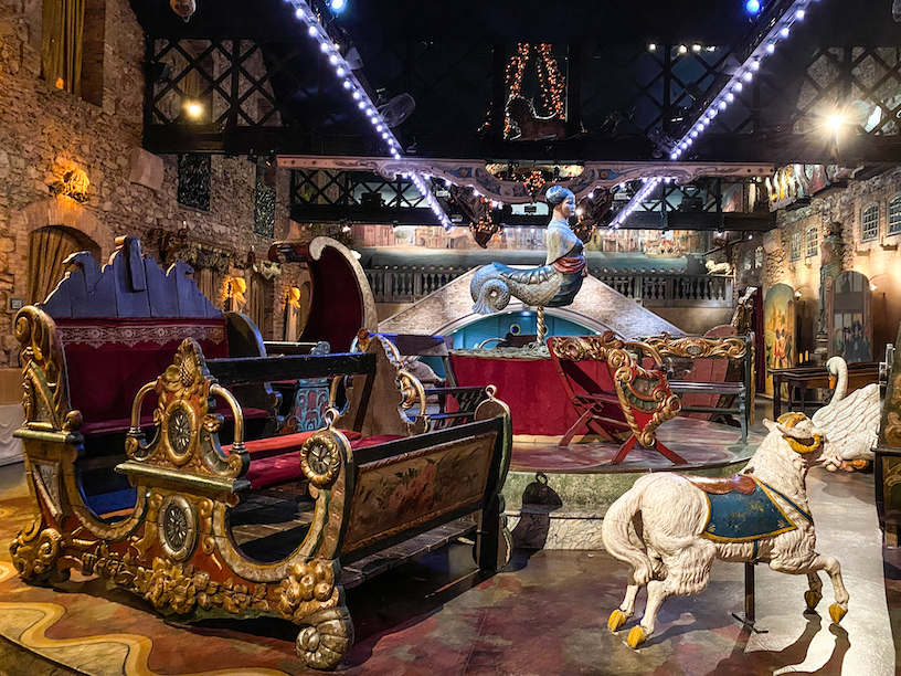 Una giostra del padiglione «veneziano»