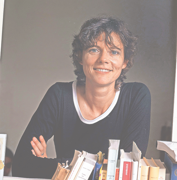 Uno scatto che ritrae una giovane Florence Aubenas (Keystone)