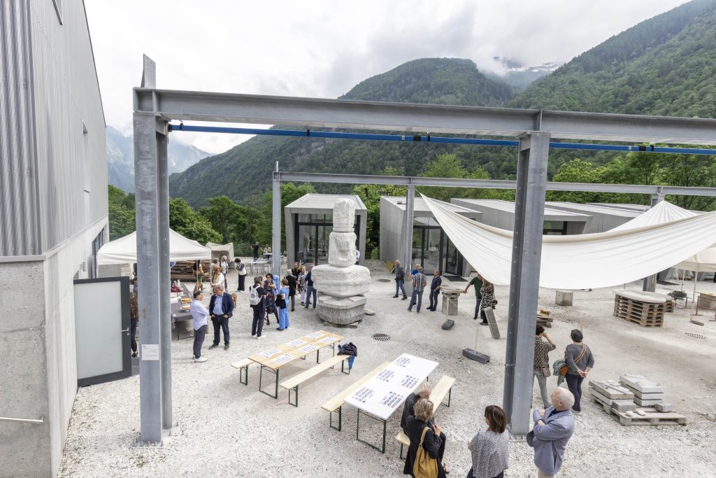 Il Centro internazionale di scultura di Peccia (Angelita Bonetti)