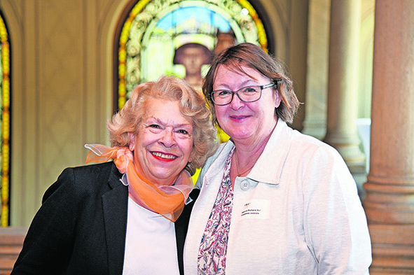 La neoeletta Gaby Malacrida con la presidente centrale Beatrice Richard-Ruf (Foto Carpi)
