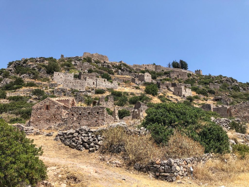 Insediamenti sul versante occidentale della collina