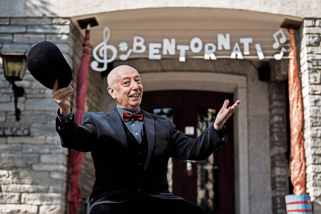 Miguel Ángel Cienfuegos è il direttore artistico del Teatro Paravento (Ti-Press)