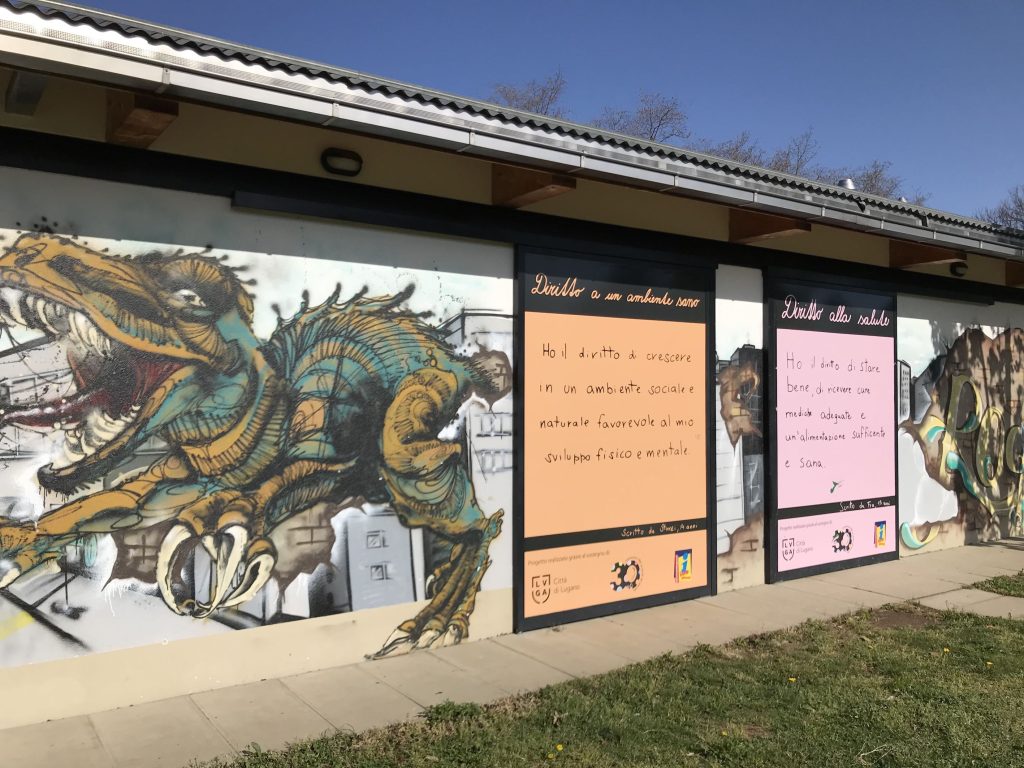 Il centro giovanile di Breganzona: tra i murales creati dai giovani i cartelloni colorati ricordano i loro diritti fondamentali