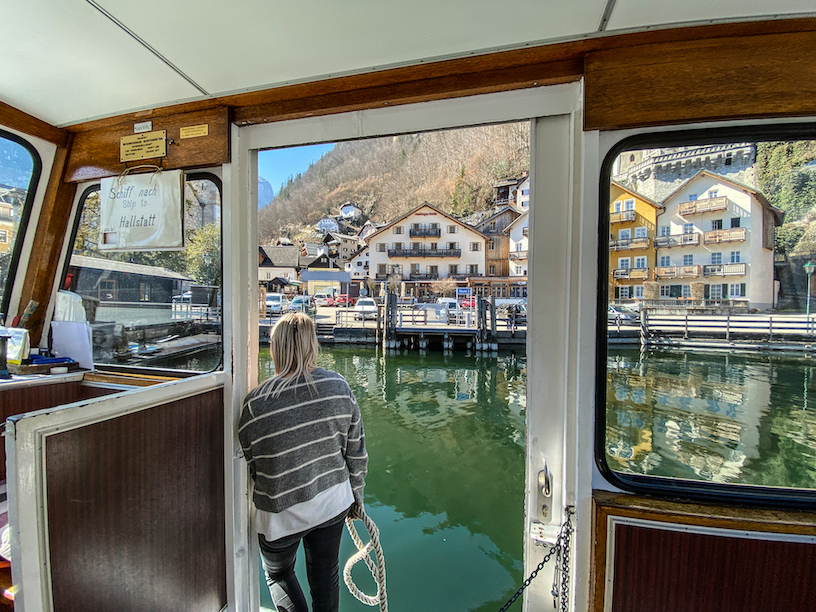 Arrivo ad Hallstatt in traghetto
